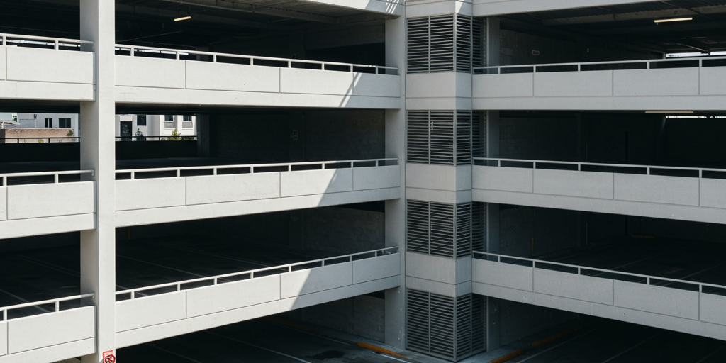 Investeeringud garaažidesse ja parkimiskohtadesse: teie tee stabiilse passiivse sissetulekuni investments-in-garages-and-parking-spaces-stable-p.png